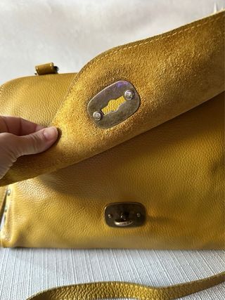 Borsa in pelle modello postina