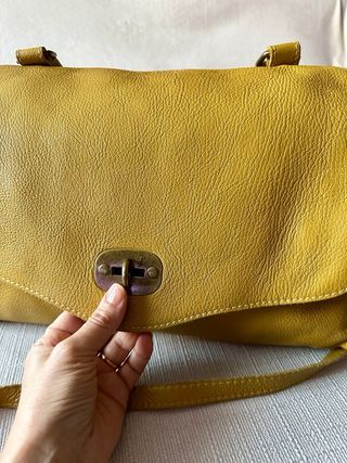 Borsa in pelle modello postina