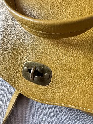 Borsa in pelle modello postina