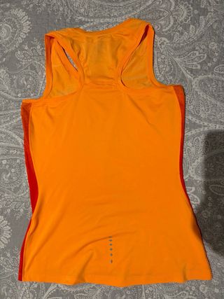 Camiseta mujer running Asics naranja y roja