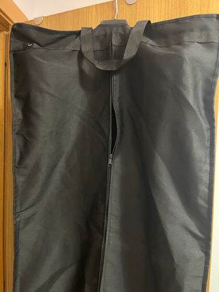 Funda para traje Purificacion Garcia negra