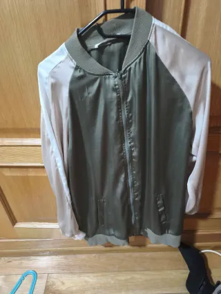 Cazadoras, chaleco, conjunto etc.Nuevo sin estrena