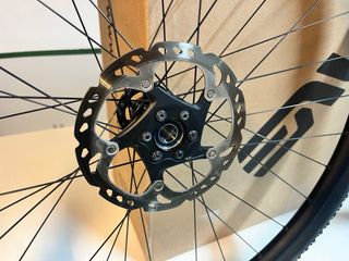 Ruedas Crest MK4 Stans 700c 12x100. 12x142mm