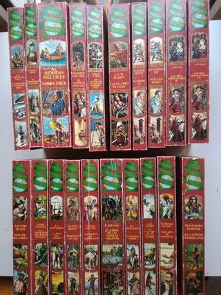 Colección de libros de clásicos de aventuras
