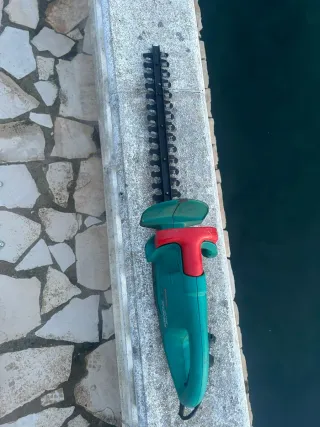 Cortasetos Bosch AHS 2000