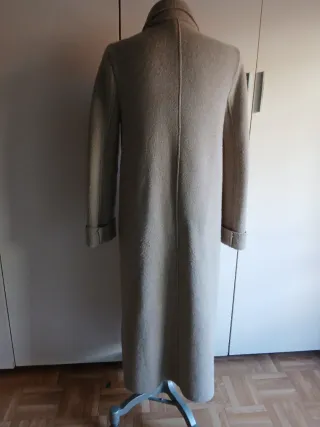 Abrigo largo de punto beige