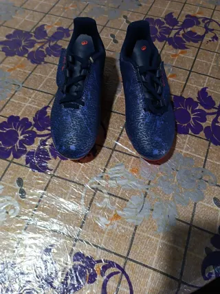 Zapatillas de fútbol para niño talla 33