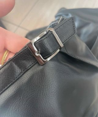 Stivali neri in simil pelle con fibbia argento