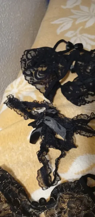 Conjunto Lenceria Negro y Dorado Talla Única