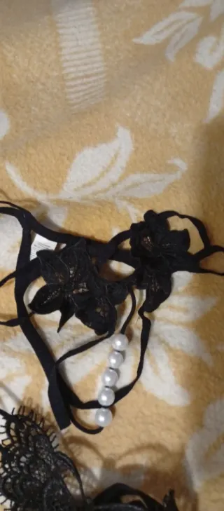 Conjunto Lenceria Negro y Dorado Talla Única