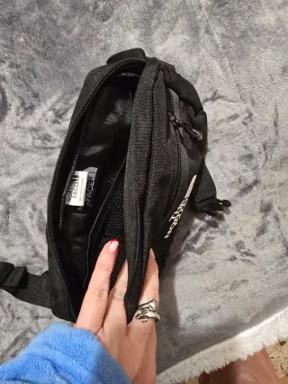Riñonera The North Face Negra Nueva con Etiquetas