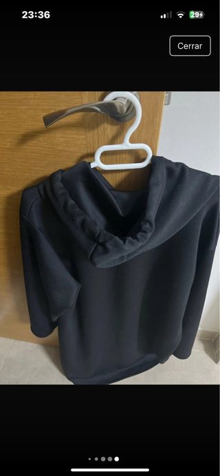 Vestido Sudadera Negro con Detalles Dorados