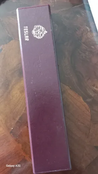 Orologio Teslar Oro e Nero