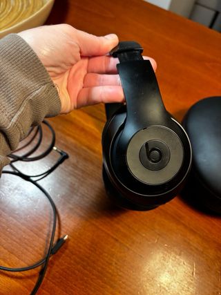 Auricolari Beats neri con custodia