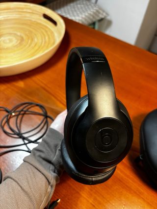 Auricolari Beats neri con custodia