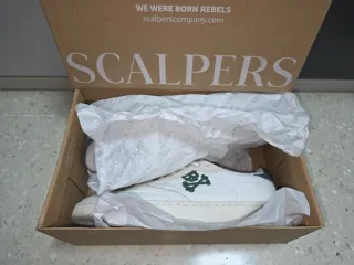 Zapatillas Scalpers niño blancas y beige