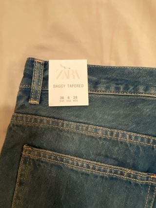 Pantalones tejanos de Zara