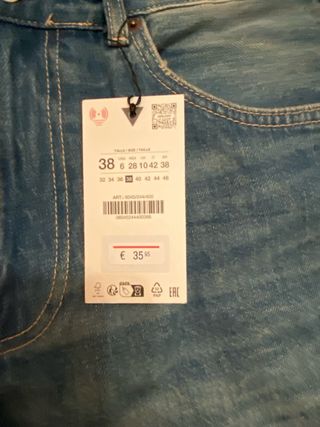 Pantalones tejanos de Zara