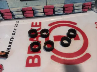 Neumáticos y guía Scalextric