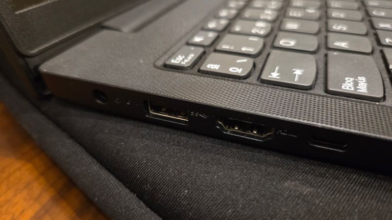 Portátil Lenovo V15 G4 i5 16GB RAM SSD 512GB afbeelding 6
