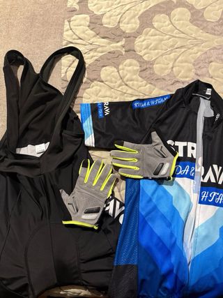 Traje Ciclismo strava Niño y Guantes