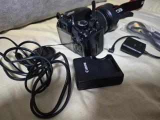 Cámara Canon Reflex  450D.