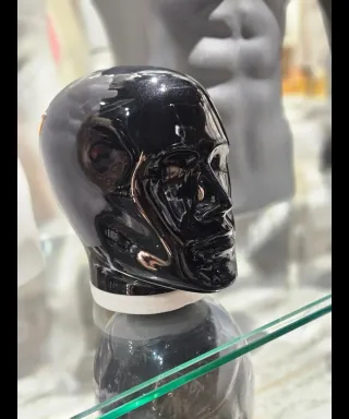 Cabeza maniquí de  hombre  con rostro.
