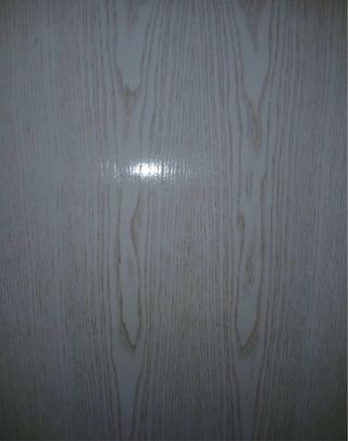 Vitrina madera puertas de cristal beige