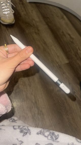 iPad 10ª Gen + Apple Pencil + Teclado Logi