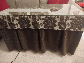 Mesa Camilla Cristal y Tela Marrón