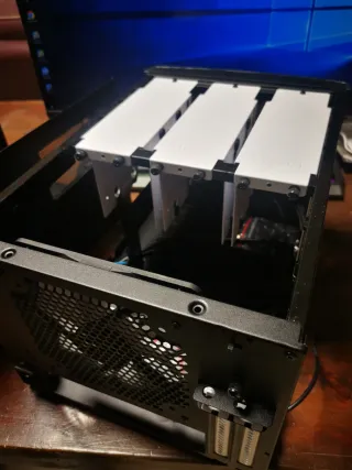 Caja Mini-ITX Fractal Design Node 304