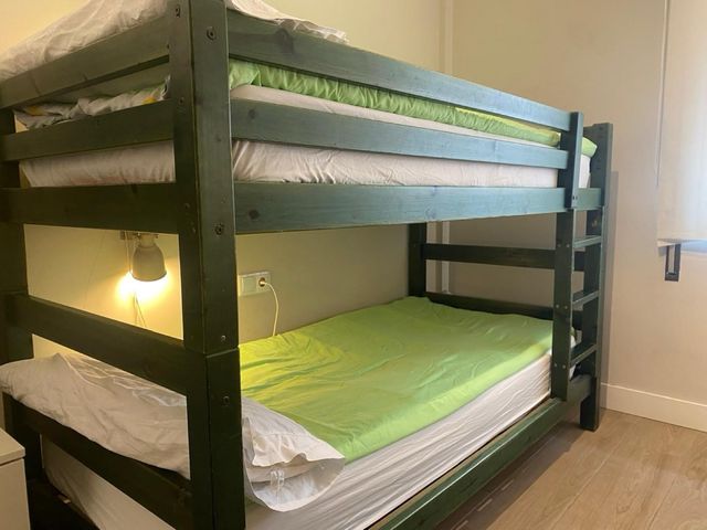 Litera madera verde y blanca