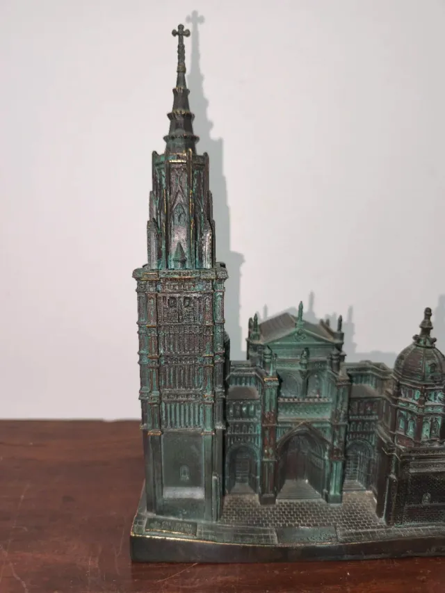 Escultura basílica - catedral de Toledo