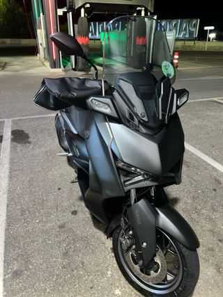 Yamaha Xmax 125 Scooter Gris
