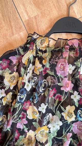 Vestido estampado floral negro