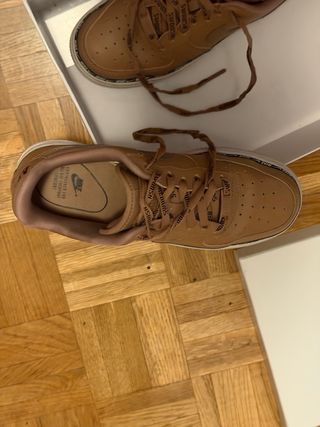 Nike Air Force 1 Beige/Marrón