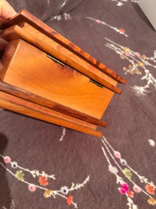 Caja rompecabezas secreta de madera