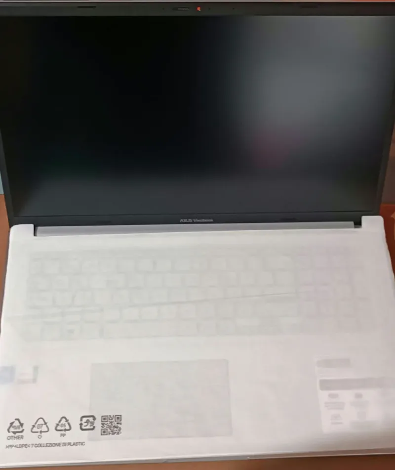 ASUS Vivobook 17.3"