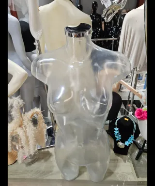 Busto Maniquí Mujer Transparente Media Pierna