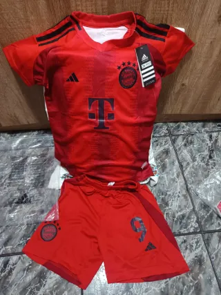 Camiseta y short Bayern Múnich Kane 9
