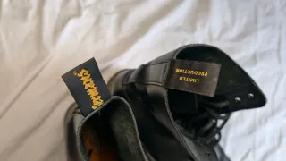 Botas Dr. Martens militares puntera reforzada