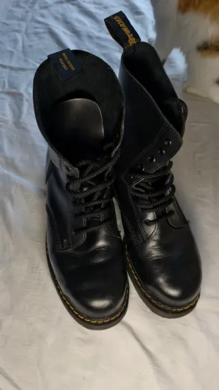 Botas Dr. Martens militares puntera reforzada