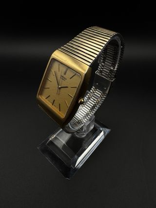 Reloj Seiko Quartz Dorado