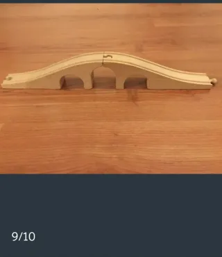 Tren de madera con 2 puentes