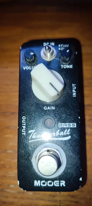 Mooer Thunderball Micro Pedale Bass