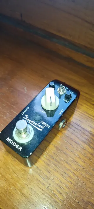 Mooer Thunderball Micro Pedale Bass