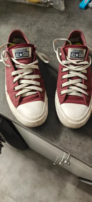 Converse granate bajas