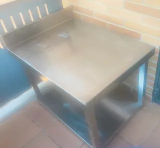 Mesa de acero inoxidable