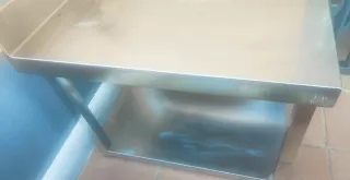 Mesa de acero inoxidable