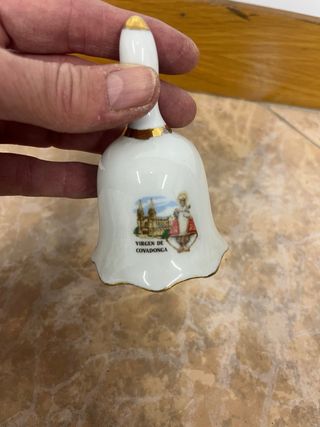 Campana de porcelana Virgen de Covadonga